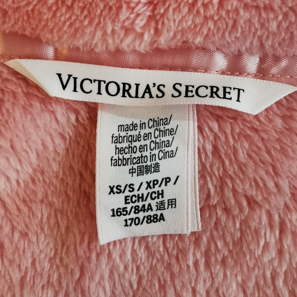 Victoria's Secret Like New Plush Pink Thigh Length Robe - Sz XS/S - Picture 8 of 9